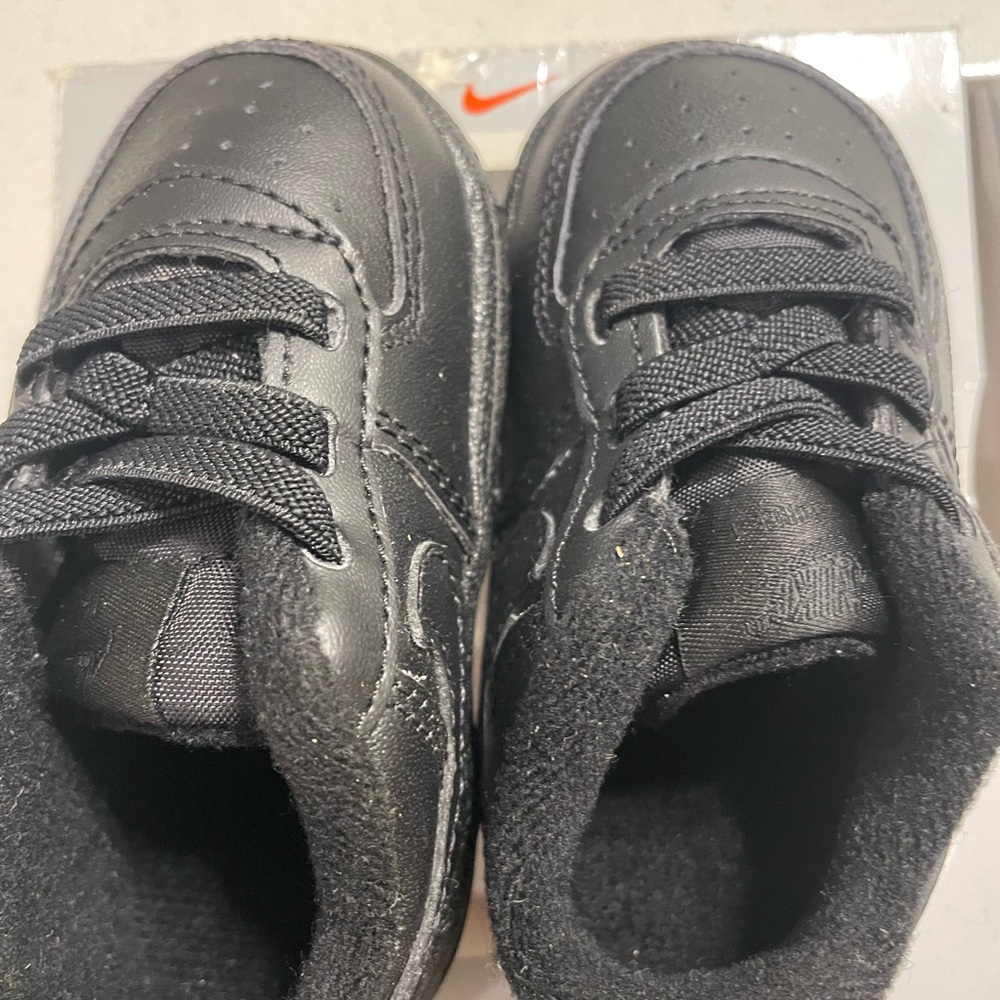 Nike Kids Black Sneakers with Lace-Up Design